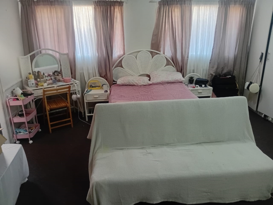6 Bedroom Property for Sale in Heiderand Western Cape